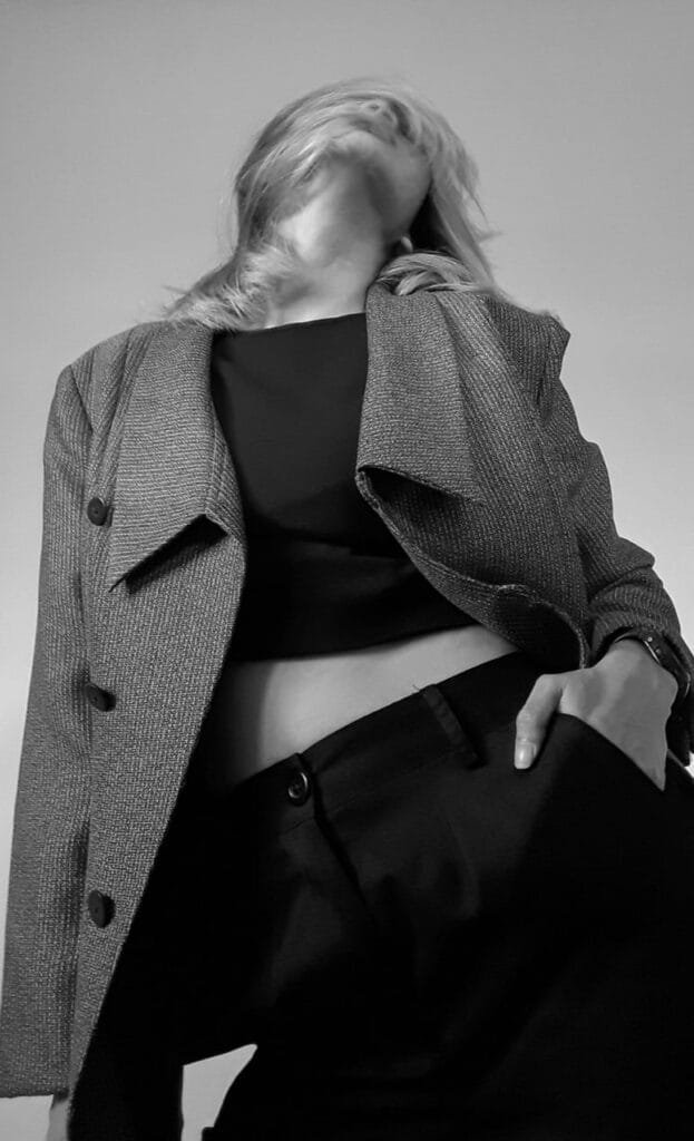 Chyntia Juls HlVjI5WmoQY Unsplash 1 623x1024